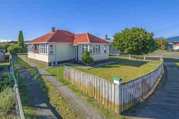 18 Goldsmith Crescent, Levin