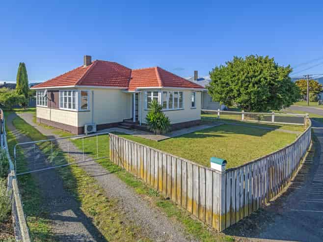 18 Goldsmith Crescent, Levin