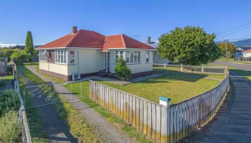 18 Goldsmith Crescent, Levin