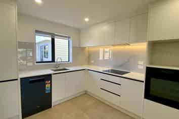 E/208 Archers Road, Glenfield