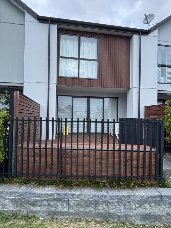 Beachlands, 2 Bedrooms, 2 Bathrooms - Pine Harbour Townhouse