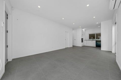 Modern Family Home in Te Atatu Peninsula - Bild 3
