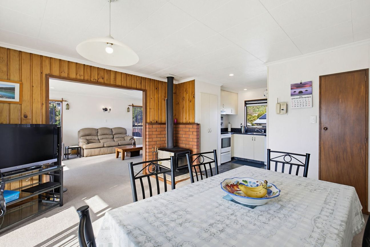 A family home in the heart of Waikawa - Bild 5