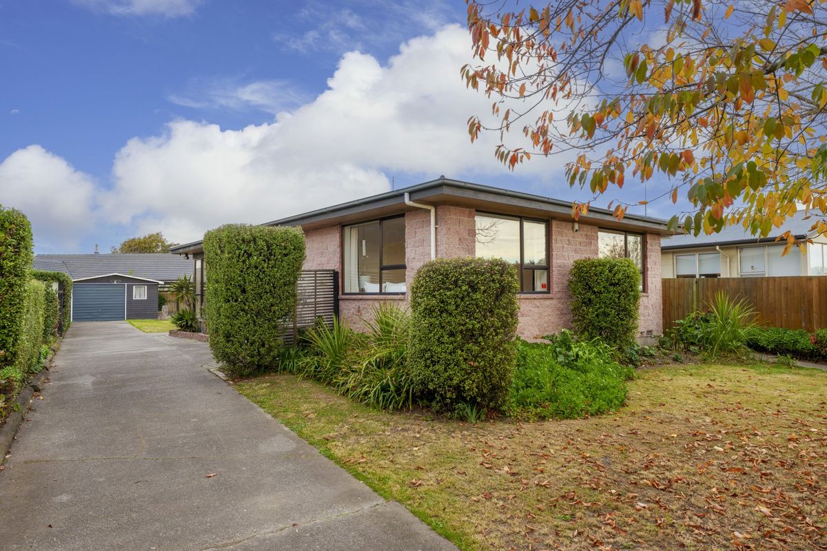 Charming 3-Bedroom Home with Large Garden