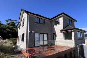 15B Tiriwa Drive, Massey