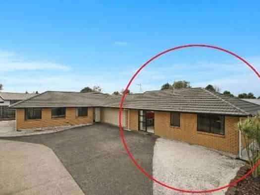 26B Lincoln Road, Henderson