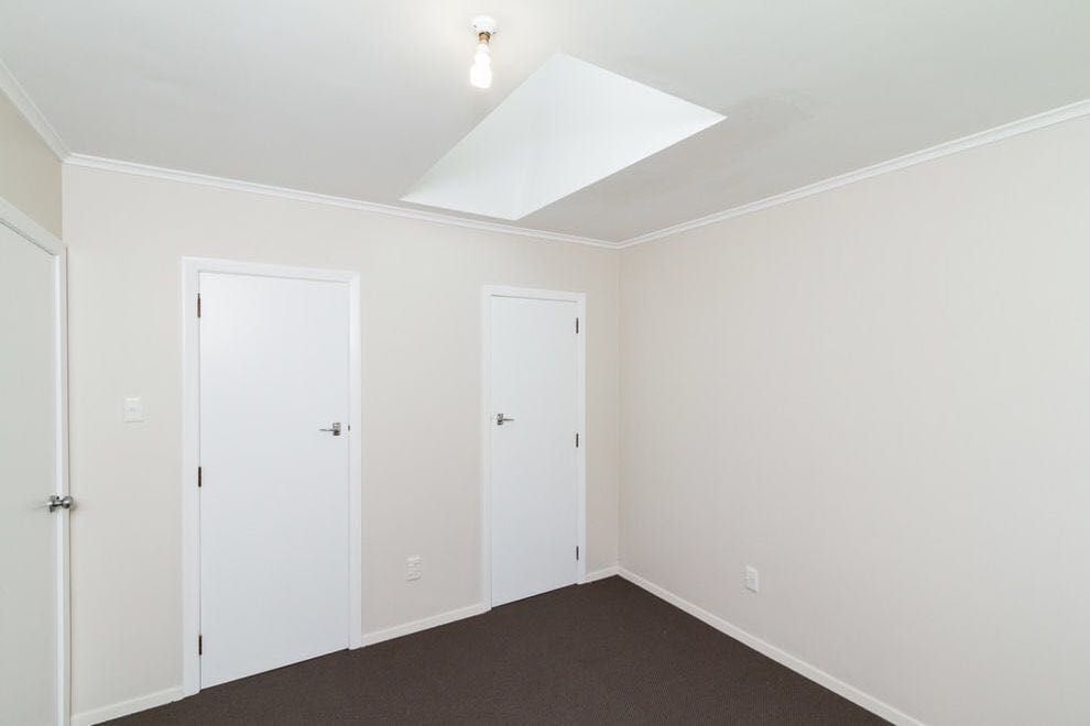 AVAILABLE NOW - Warm Two-Bedroom Waiwhetu Home - Bild 6