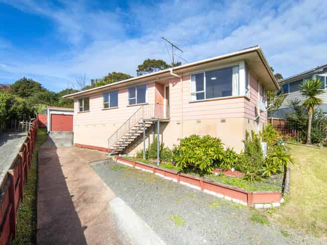 18 Zingaro Place, Massey