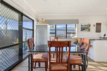 77 Avondale Road, Taradale