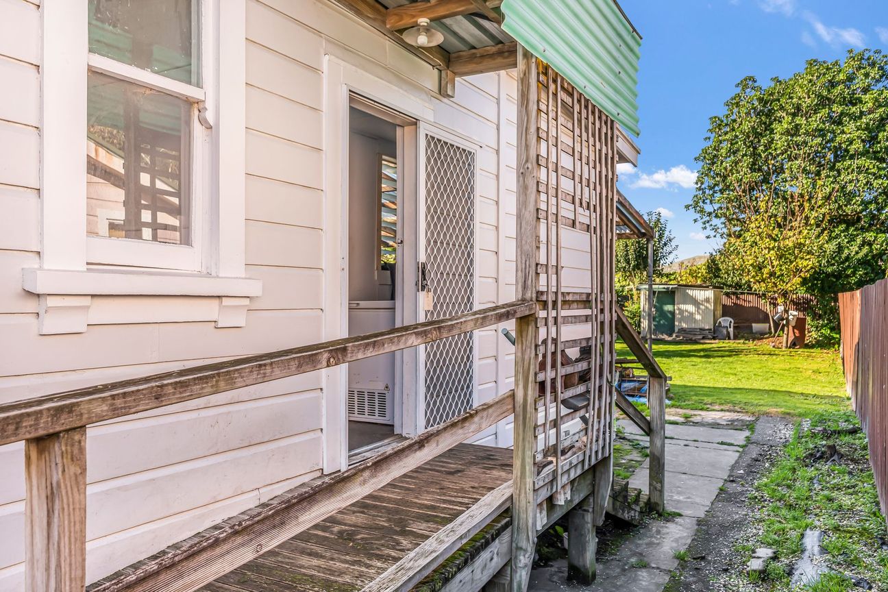 Price Drop Vendors want it Sold - Vista 4