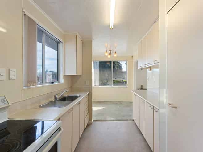 30 Arawhata Road, Paraparaumu