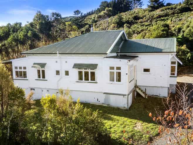 8 Mount Cecil Road, Moonshine Valley
