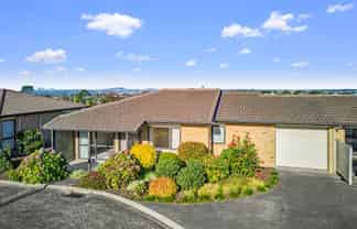 28/197 Royal Road, Massey