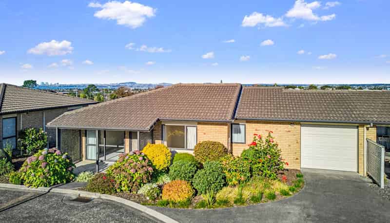 28/197 Royal Road, Massey