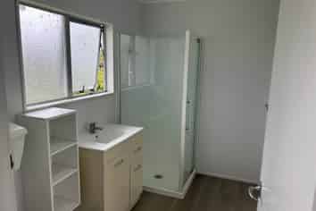 1/23 Challen Close, Conifer Grove