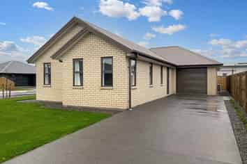 44 Quinn Crescent, Woodend