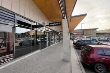 182sqm Retail Five Mile - Won't last long!