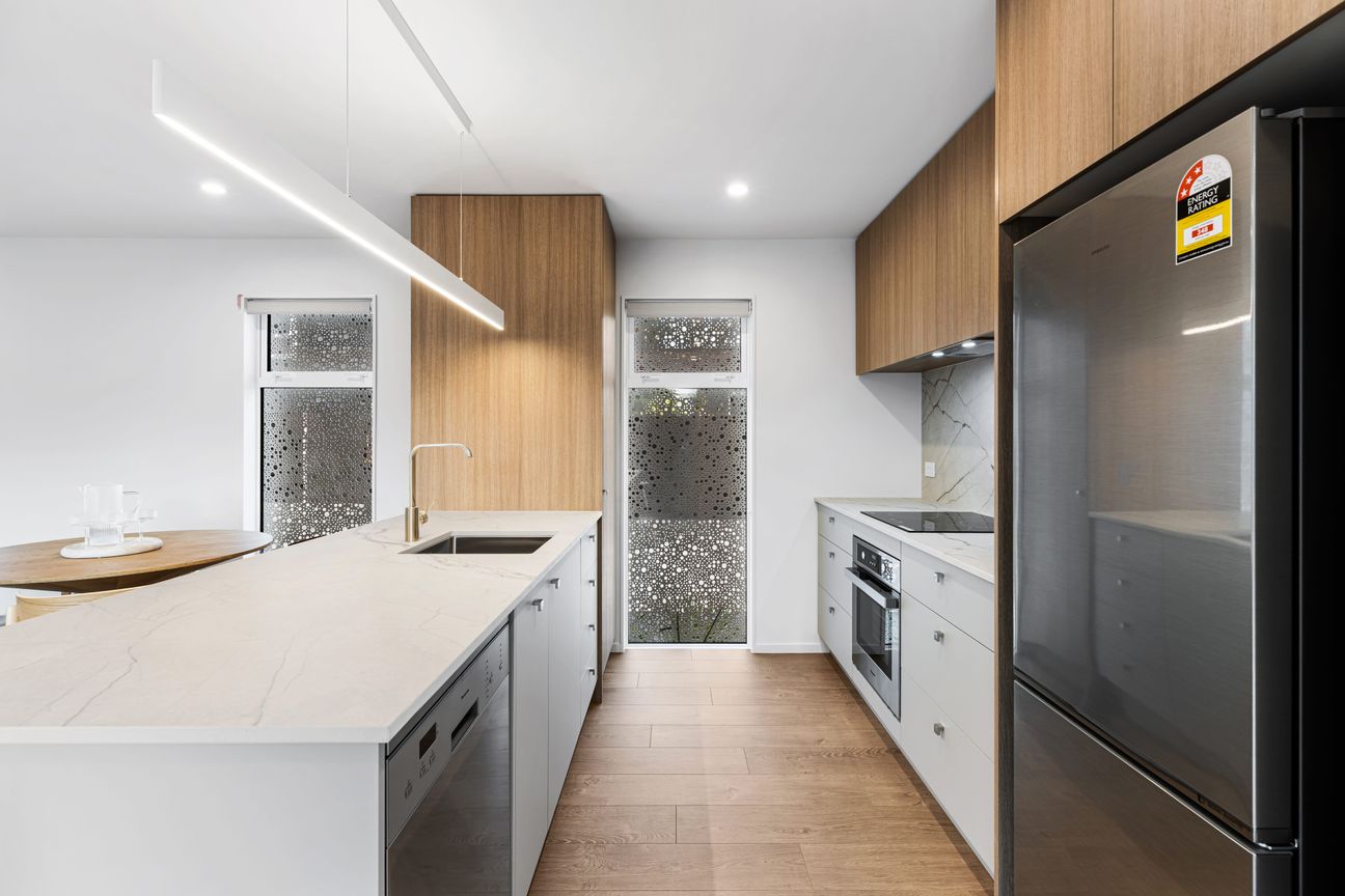A Step Above The Rest in a Blue Chip Location - Bild 5