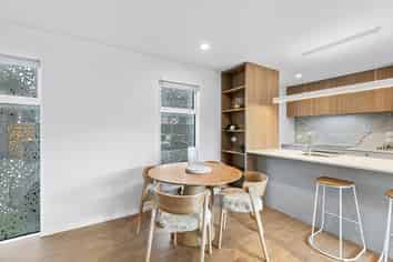 3/92 Holly Road, Saint Albans