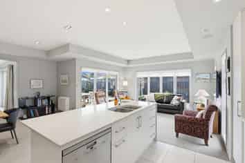 4 Filey Place, Allenton