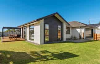 25 Charlotte Drive, Omokoroa