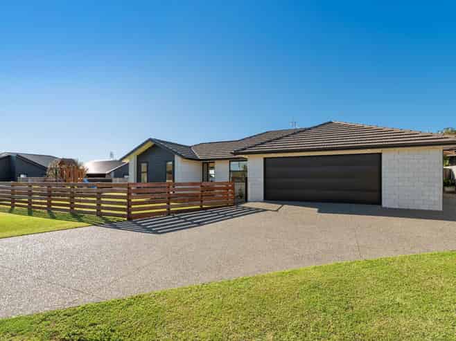 25 Charlotte Drive, Omokoroa