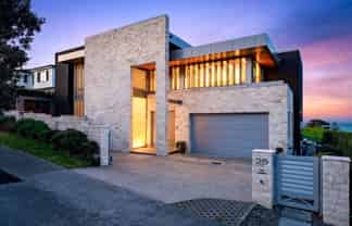 29 Bearing Parade, Long Bay