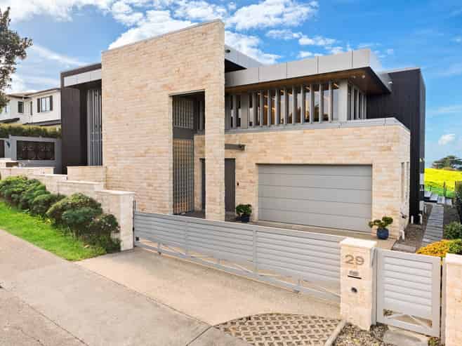 29 Bearing Parade, Long Bay