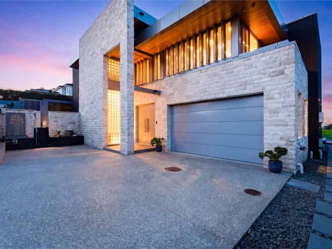 29 Bearing Parade, Long Bay