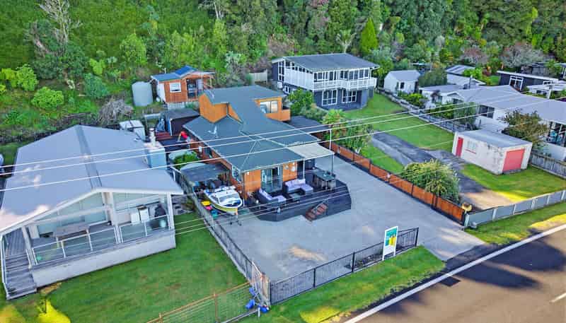 882 Thames Coast SH25 RD5, Te Mata