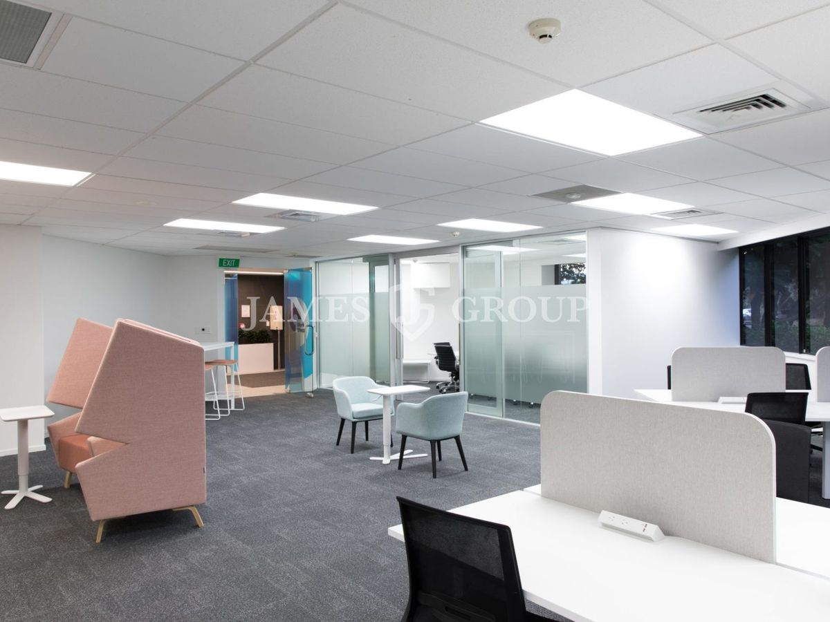 EXPANSIVE 430M² OFFICE ON GREAT SOUTH ROAD - Ansicht 5