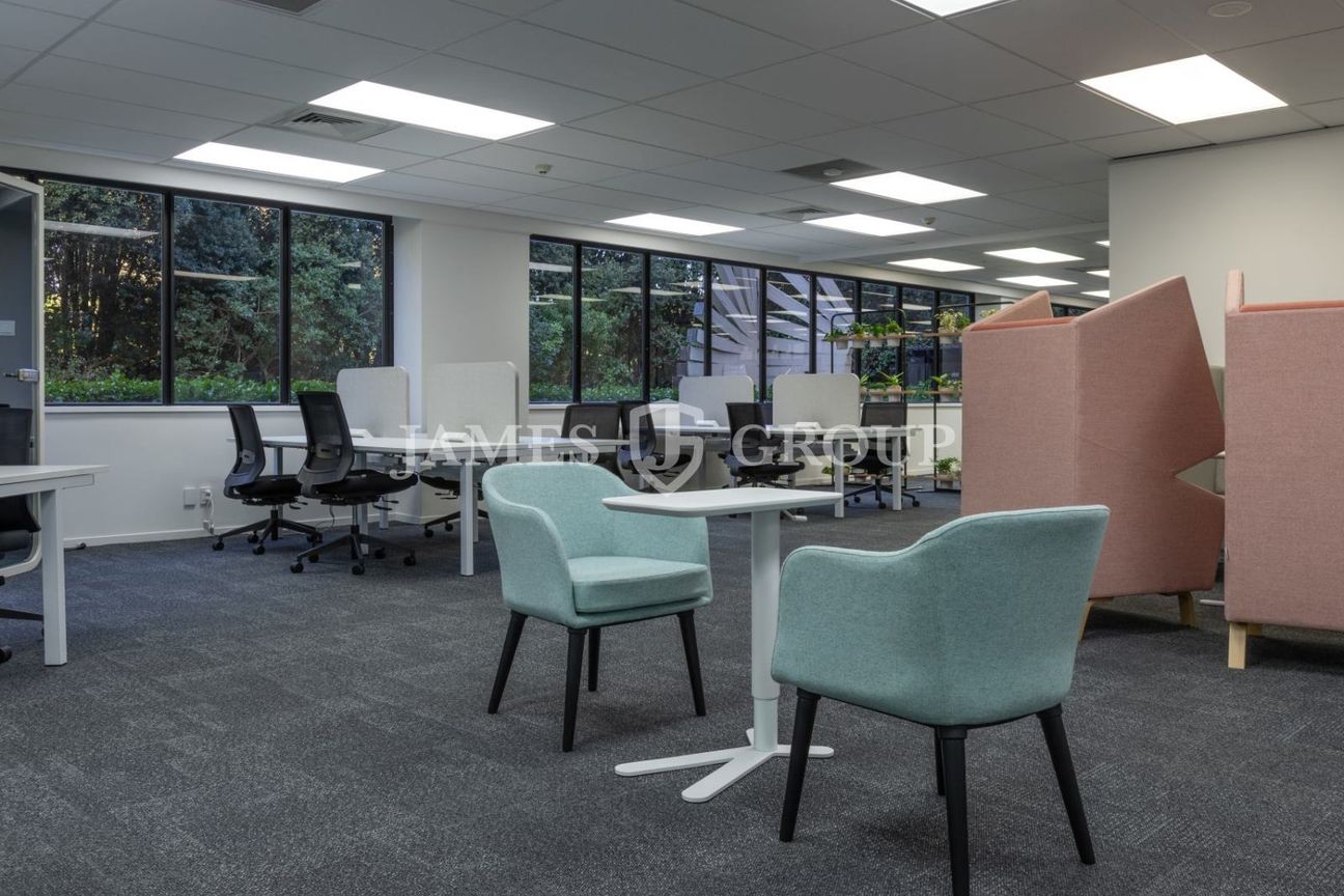 GREAT SOUTH ROAD OFFICE OPPORTUNITY – pohled 3