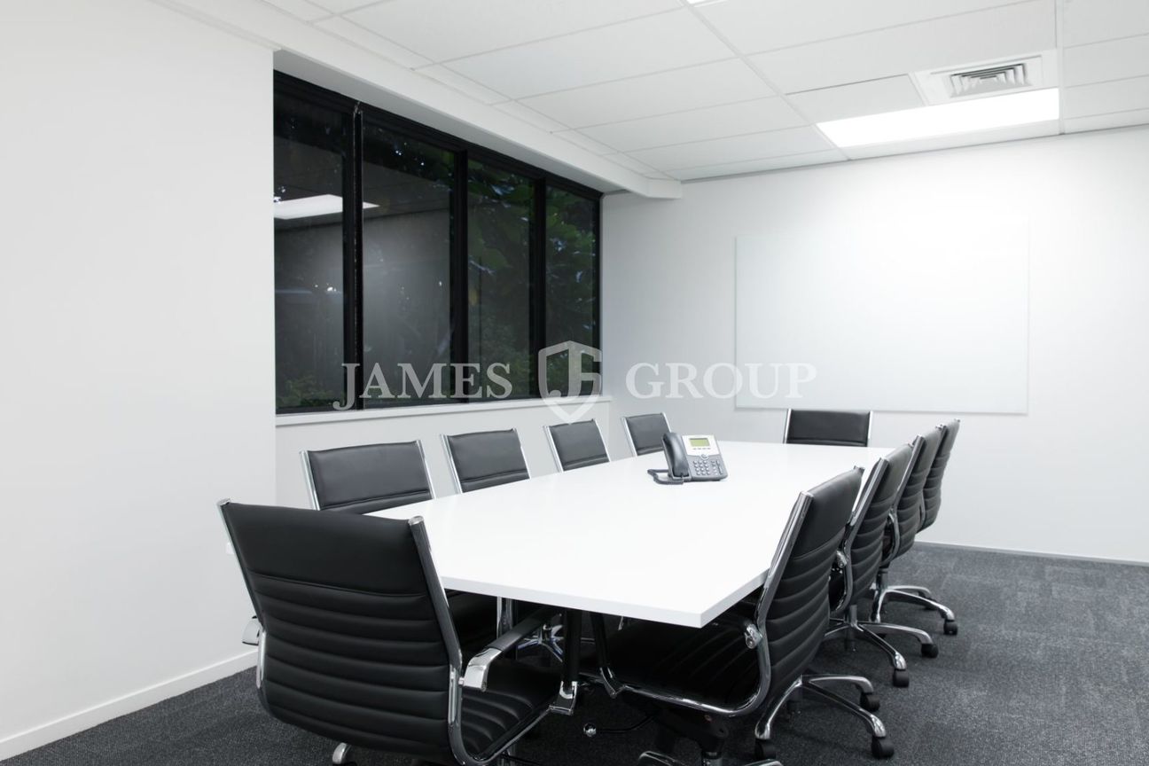 GREAT SOUTH ROAD OFFICE OPPORTUNITY – pohled 2