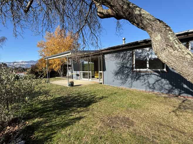 130 Lagoon Avenue, Albert Town