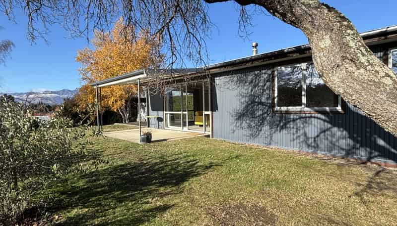 130 Lagoon Avenue, Albert Town