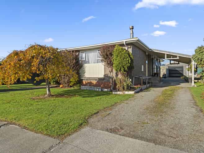 65 Kilmarnock Avenue, Strathern
