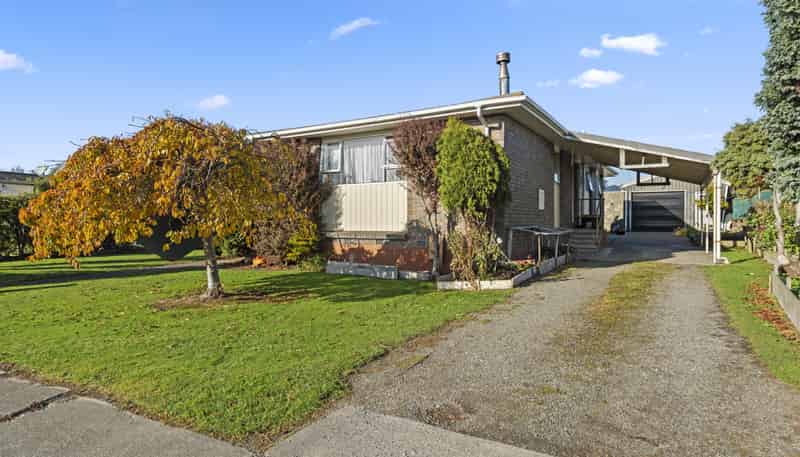 65 Kilmarnock Avenue, Strathern
