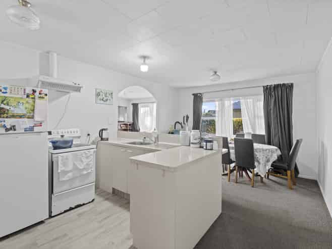 65 Kilmarnock Avenue, Strathern