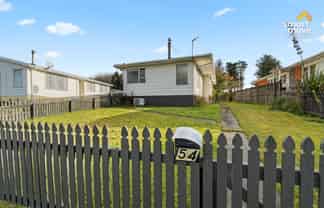 54 Lauder Crescent, Heidelberg