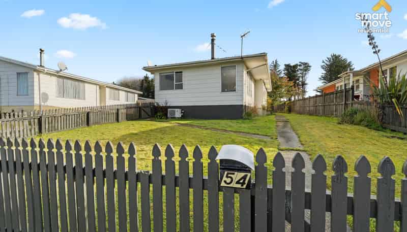 54 Lauder Crescent, Heidelberg