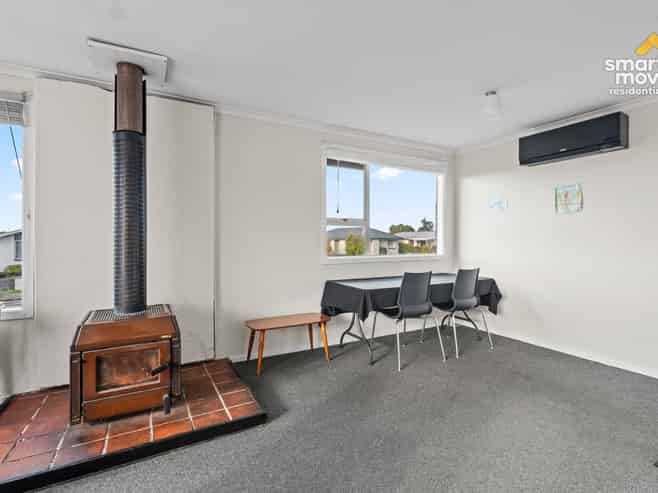 54 Lauder Crescent, Heidelberg