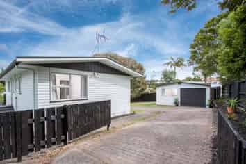 82 Lantana Road, Green Bay