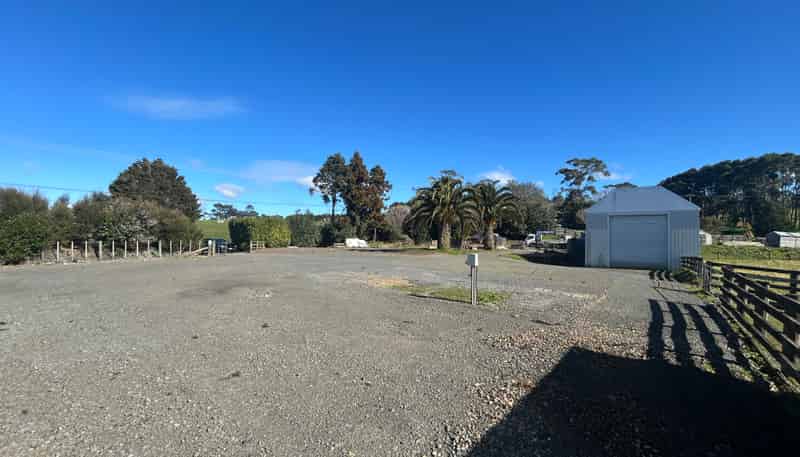 46 (aka 52) Pebble Brook Rd, Waitoki