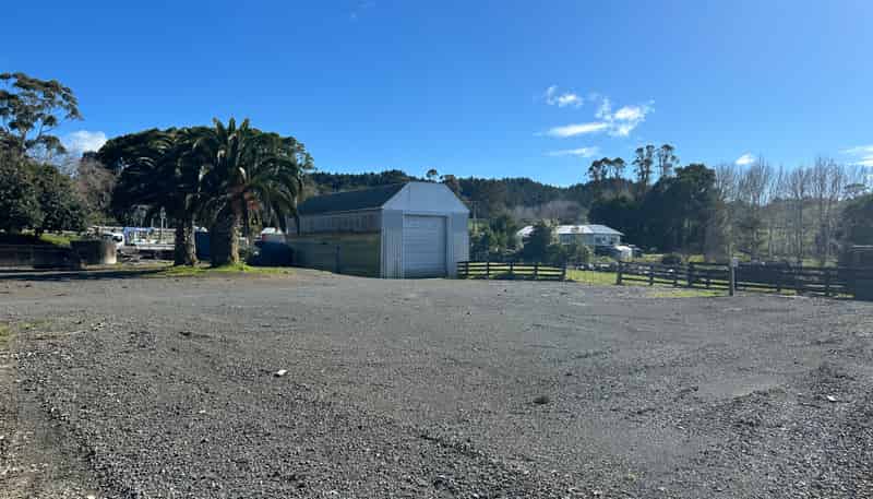 46 (aka 52) Pebble Brook Rd, Waitoki