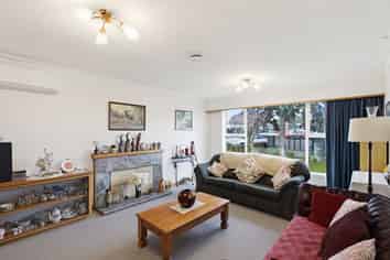 64 Creek Road, Allenton
