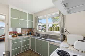 64 Creek Road, Allenton
