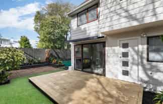 15/19a Gray Avenue, Mangere East