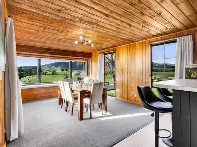 1939 South Road, Pitone