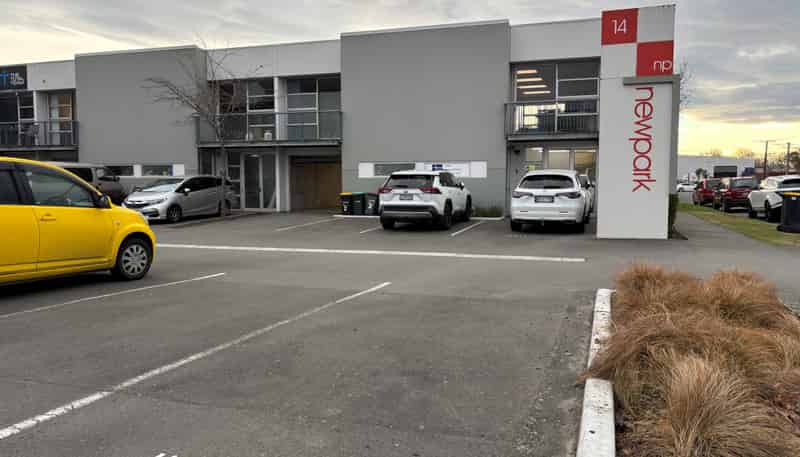 2/14 Broad Street, Woolston