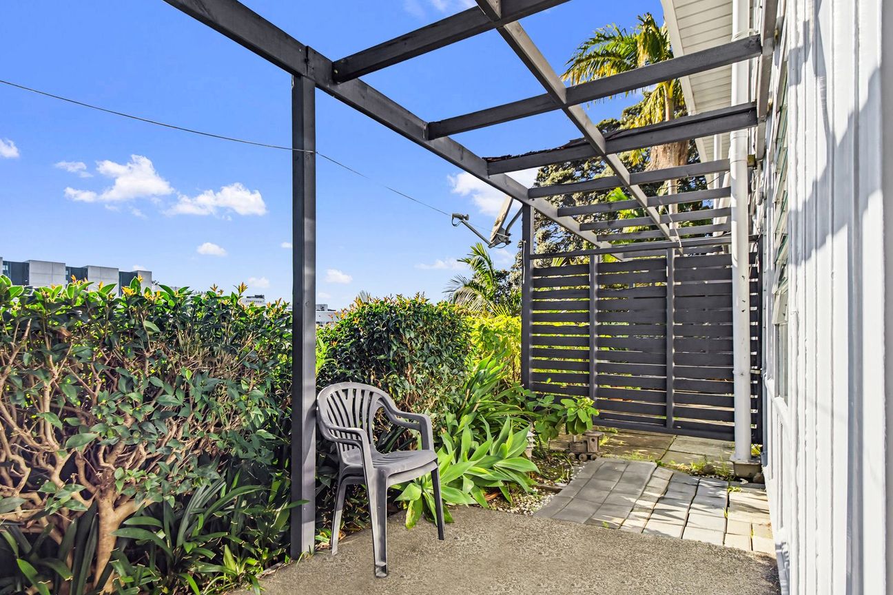 Calm Living on Khyber Pass – Double Grammar Zone - Bild 3